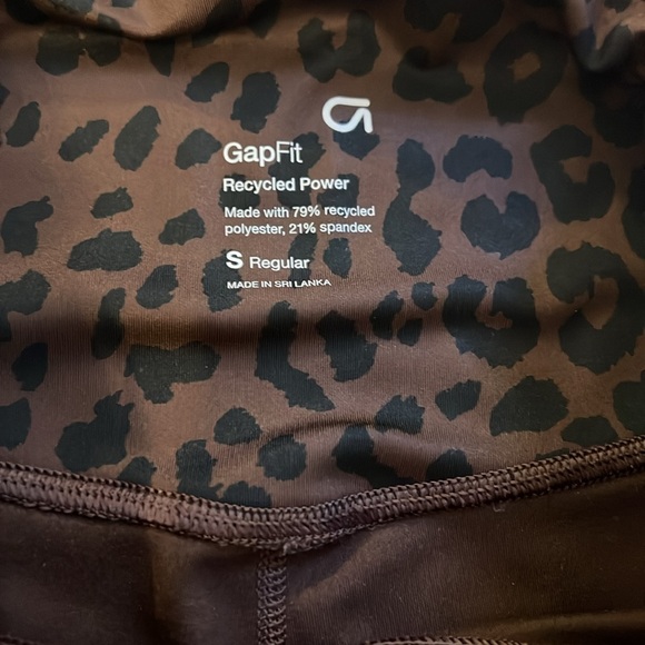 GapFit Leopard Workout Legging - Small - Picture 5 of 5
